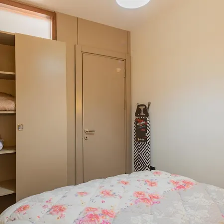 Appartamento Comfy Modern - Near Mall Of