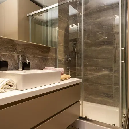 Comfy Modern - Near Mall Of Апартаменты *